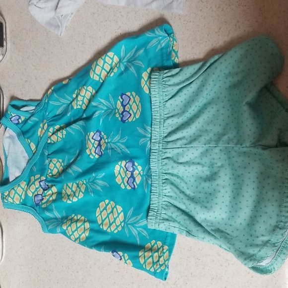 Carter's Bundle of 3 PJ Sets 2T - Picture 2 of 8